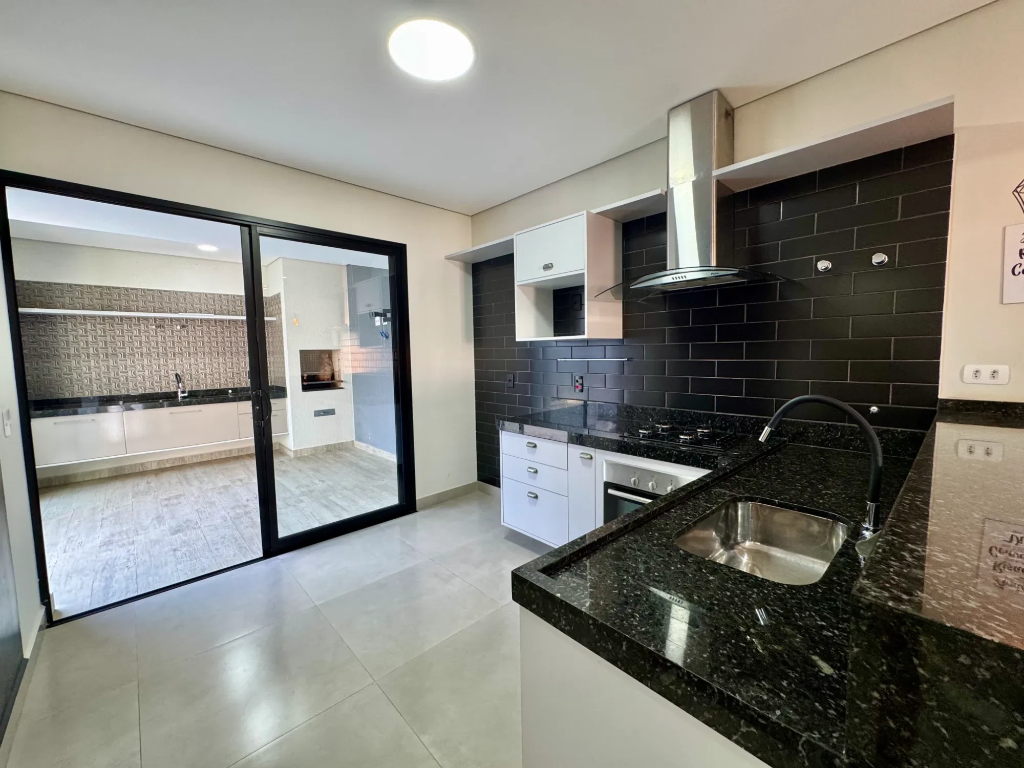 Imagem Casa de Condomínio com 3 Quartos à Venda ou Locação, 150 m² em Cajuru do Sul - Sorocaba