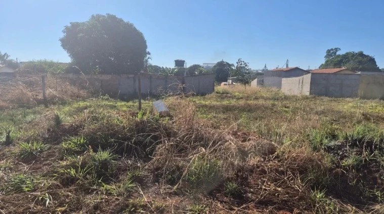 Imagem Terreno à Venda, 749 m² em Jardim Cristal - Aparecida de Goiânia