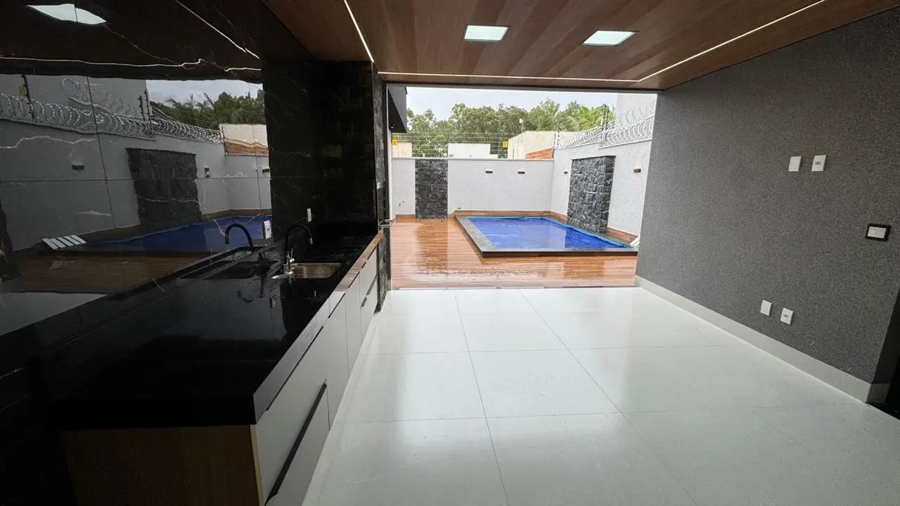 Imagem Casa com 4 Quartos à Venda, 223 metro em Moinho dos Ventos - Goiânia