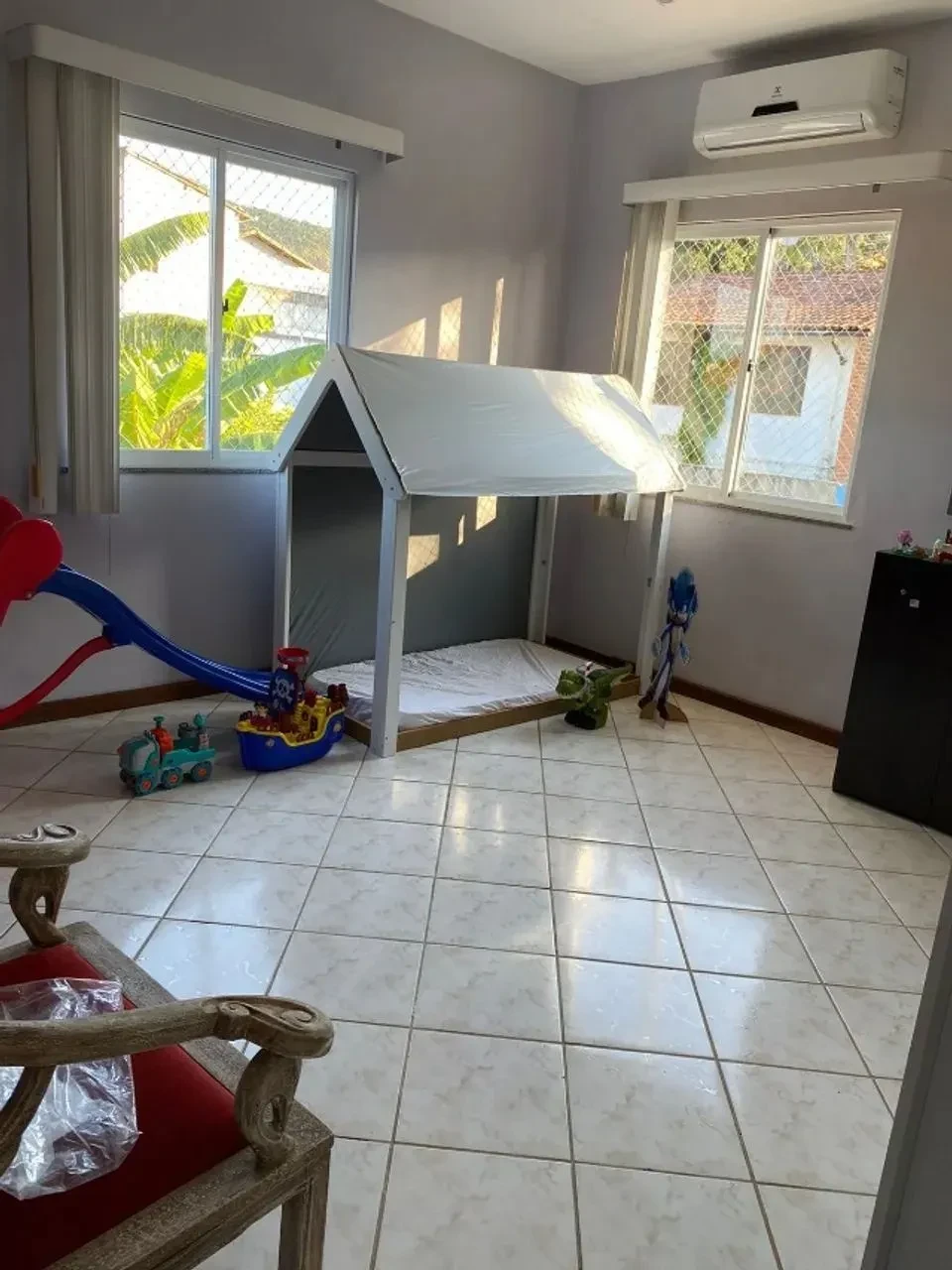 Imagem Casa com 4 Quartos à Venda, 360 m² em Itaipu - Niterói
