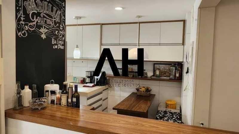Imagem Apartamento com 3 Quartos à Venda, 96 m²em Santa Rosa - Niterói