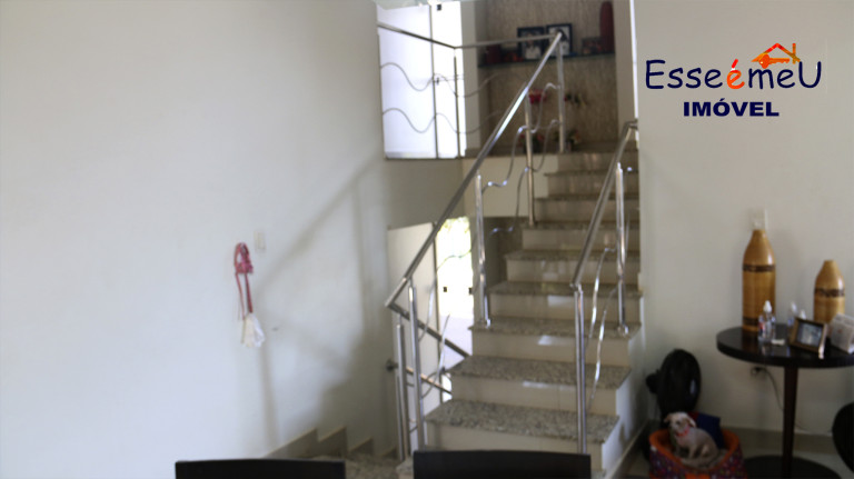 Imagem Casa de Condomínio com 4 Quartos à Venda, 295 m² em Jardins Madri - Goiânia