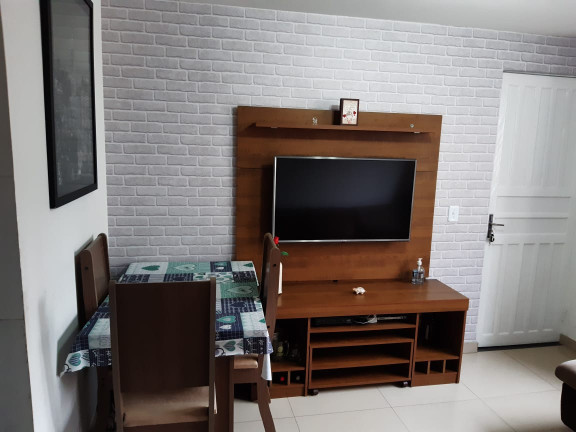 Imagem Apartamento com 2 Quartos à Venda,  em Jardim Mirna - Taboão da Serra