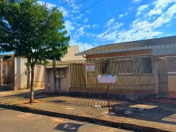 Imagem Casa com 2 Quartos à Venda, 100 m² em Astorga - Astorga