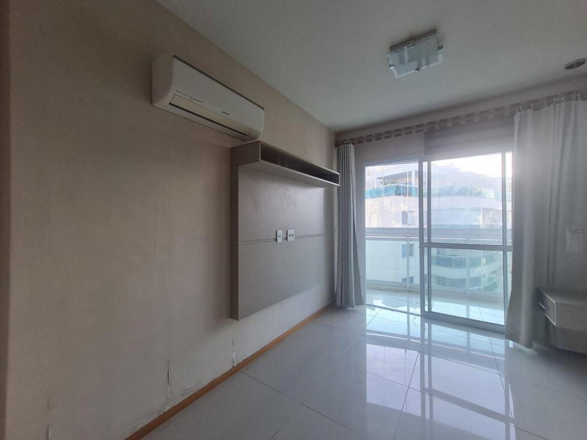 Imagem Apartamento com 3 Quartos à Venda, 105 m²em Camboinhas - Niterói