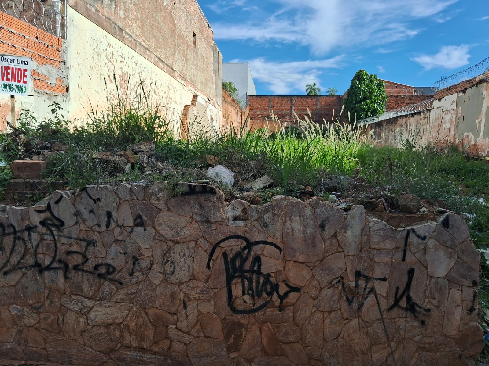 Terreno à Venda, 484 metro em Centro - Bauru