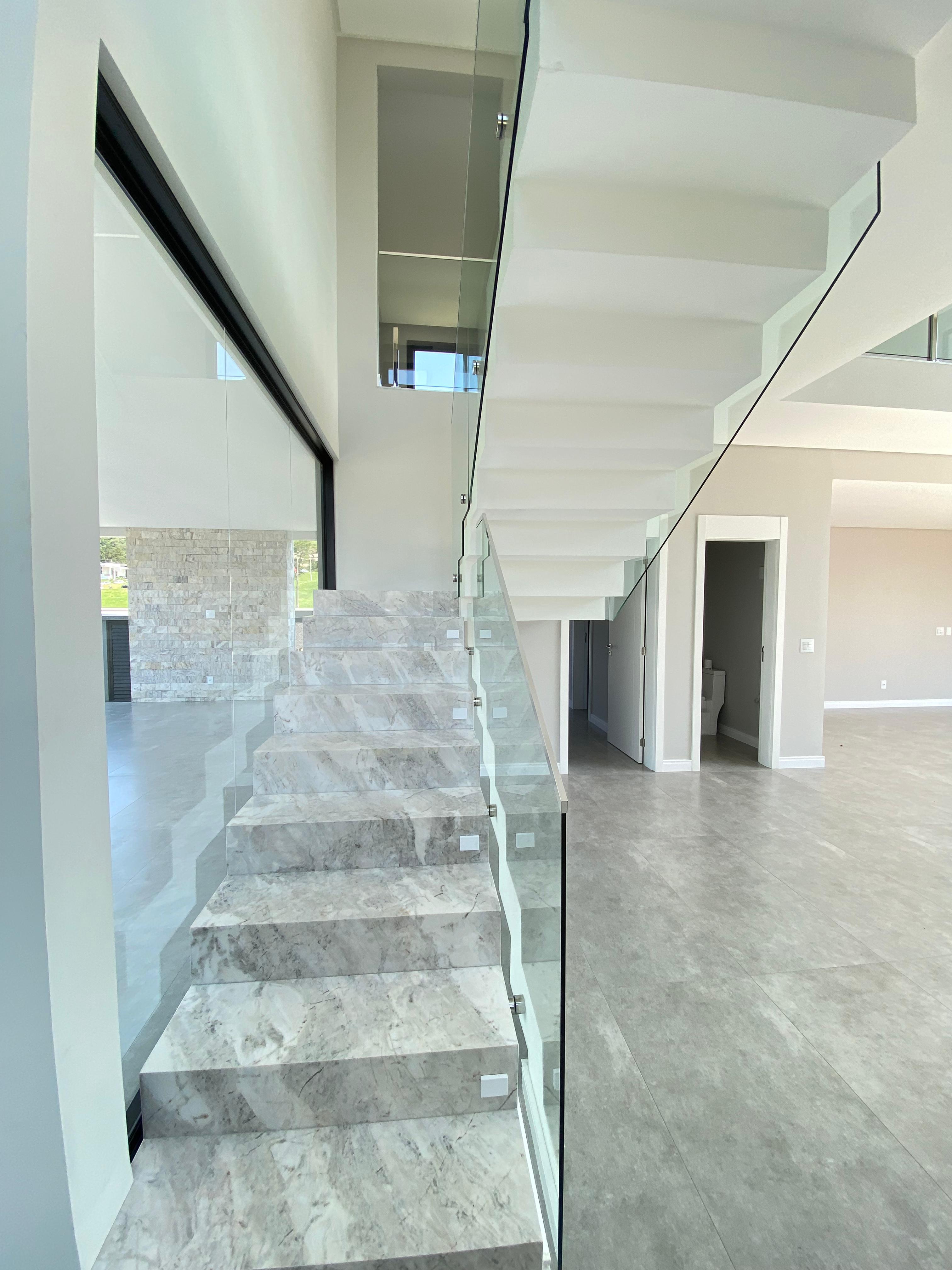 Imagem Casa com 4 Quartos à Venda, 370 m²em Santa Regina - Camboriú