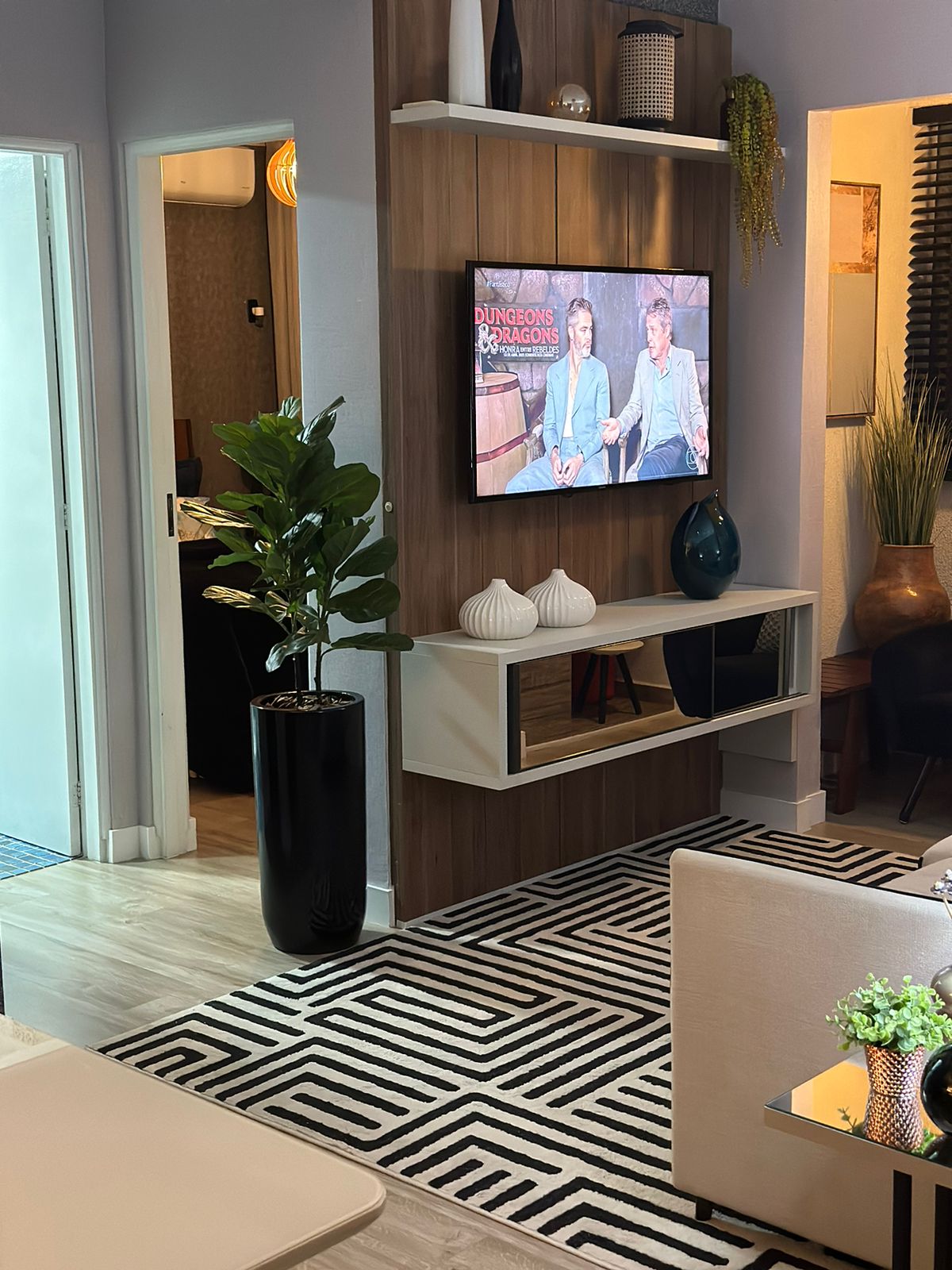Imagem Apartamento com 2 Quartos à Venda, 55 m²em Espinheiros - Itajaí