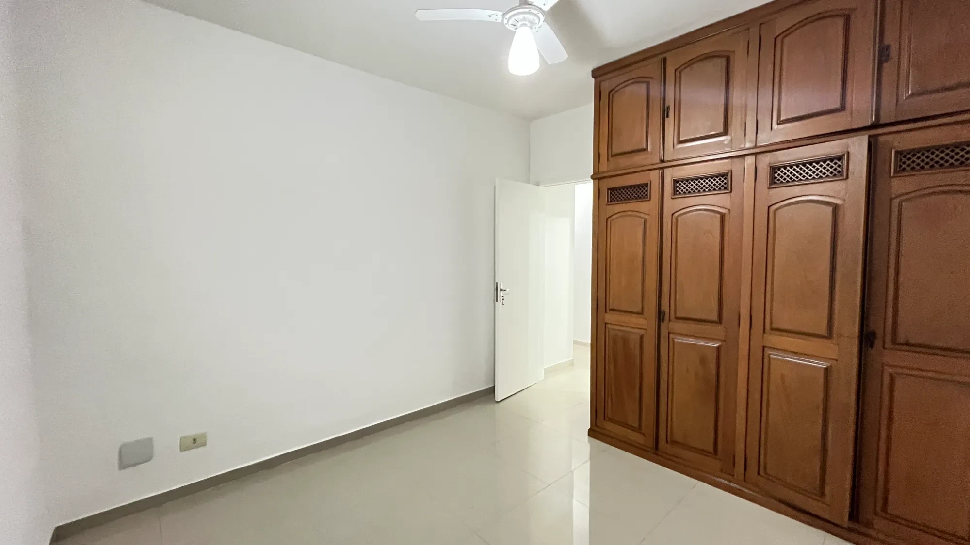 Imagem Apartamento com 2 Quartos à Venda, 71 metros em Ponta da Praia - Santos