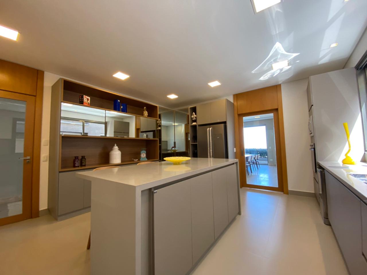 Imagem Casa de Condomínio com 4 Quartos à Venda, 575 m²em Centro Comercial Jubran - Barueri