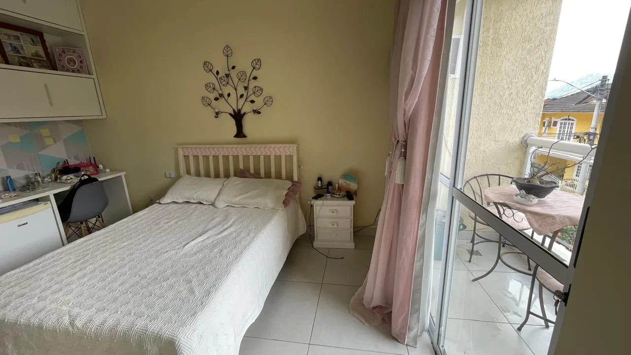 Imagem Casa com 2 Quartos à Venda, 80 m² em Vila Valqueire - Rio de Janeiro