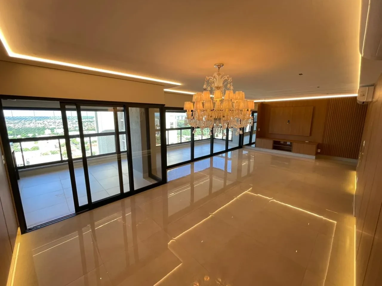 Imagem Apartamento com 4 Quartos para Alugar, 257 m² em Jardim Sumaré - Araçatuba