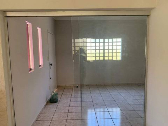 Imagem Casa com 3 Quartos à Venda,  em Jardim Brasília - Araçatuba