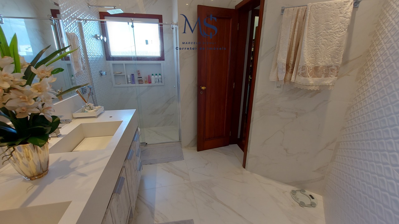 Imagem Casa com 5 Quartos à Venda, 400 m²em Guará II - Brasília