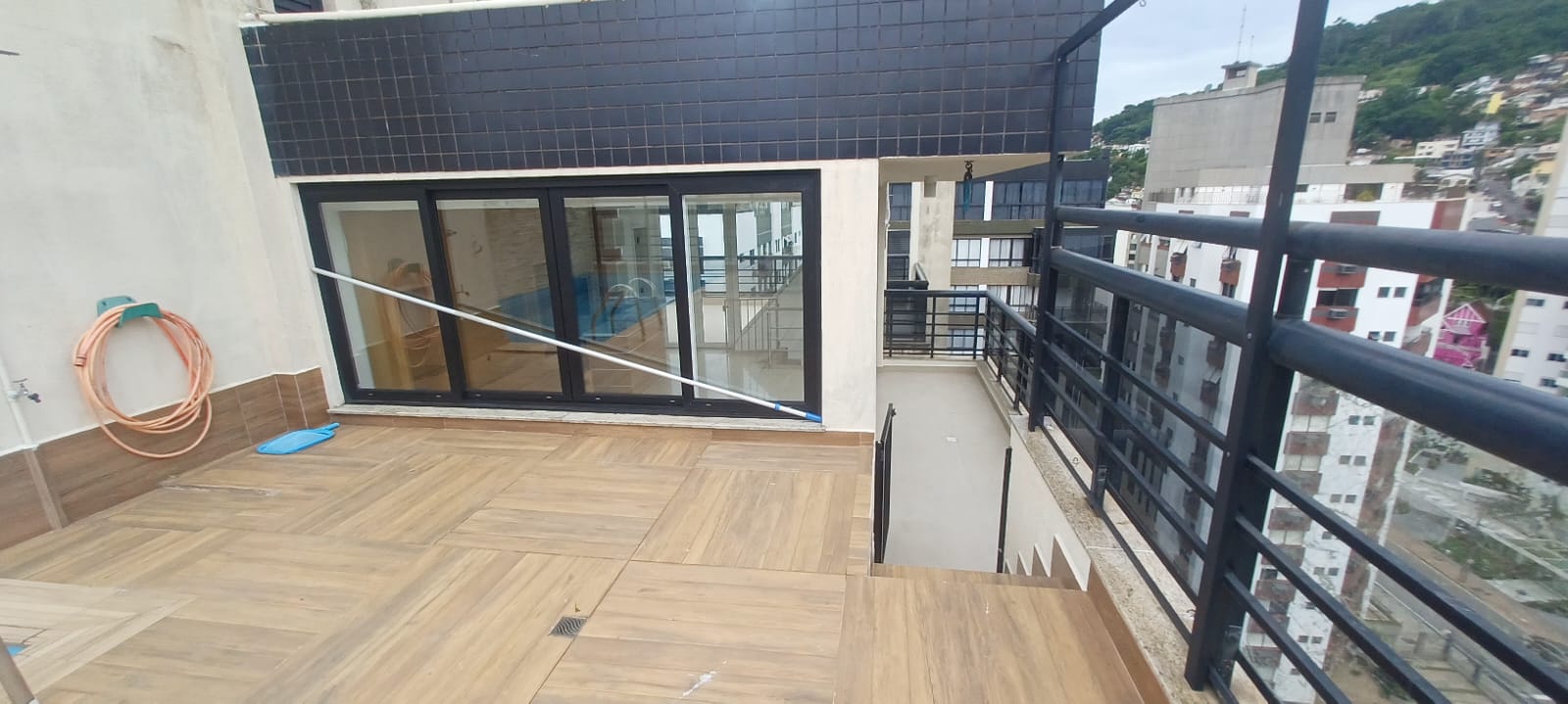 Imagem Cobertura com 3 Quartos à Venda, 240 m²em Centro - Florianópolis