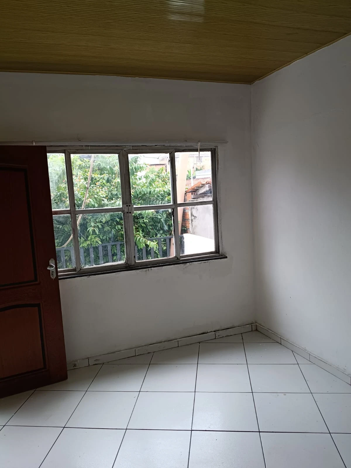 Imagem Casa com 5 Quartos para Alugar, 240 metros em Marambaia - Belém