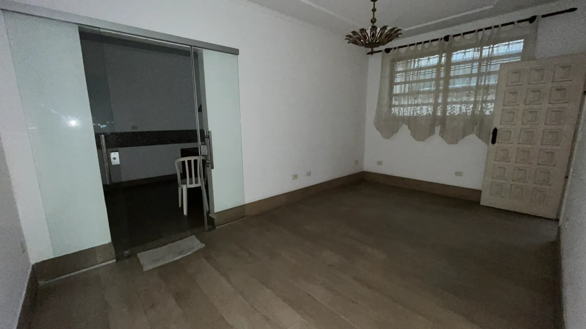 Imagem Sobrado com 4 Quartos à Venda, 295 m² em Aparecida - Santos