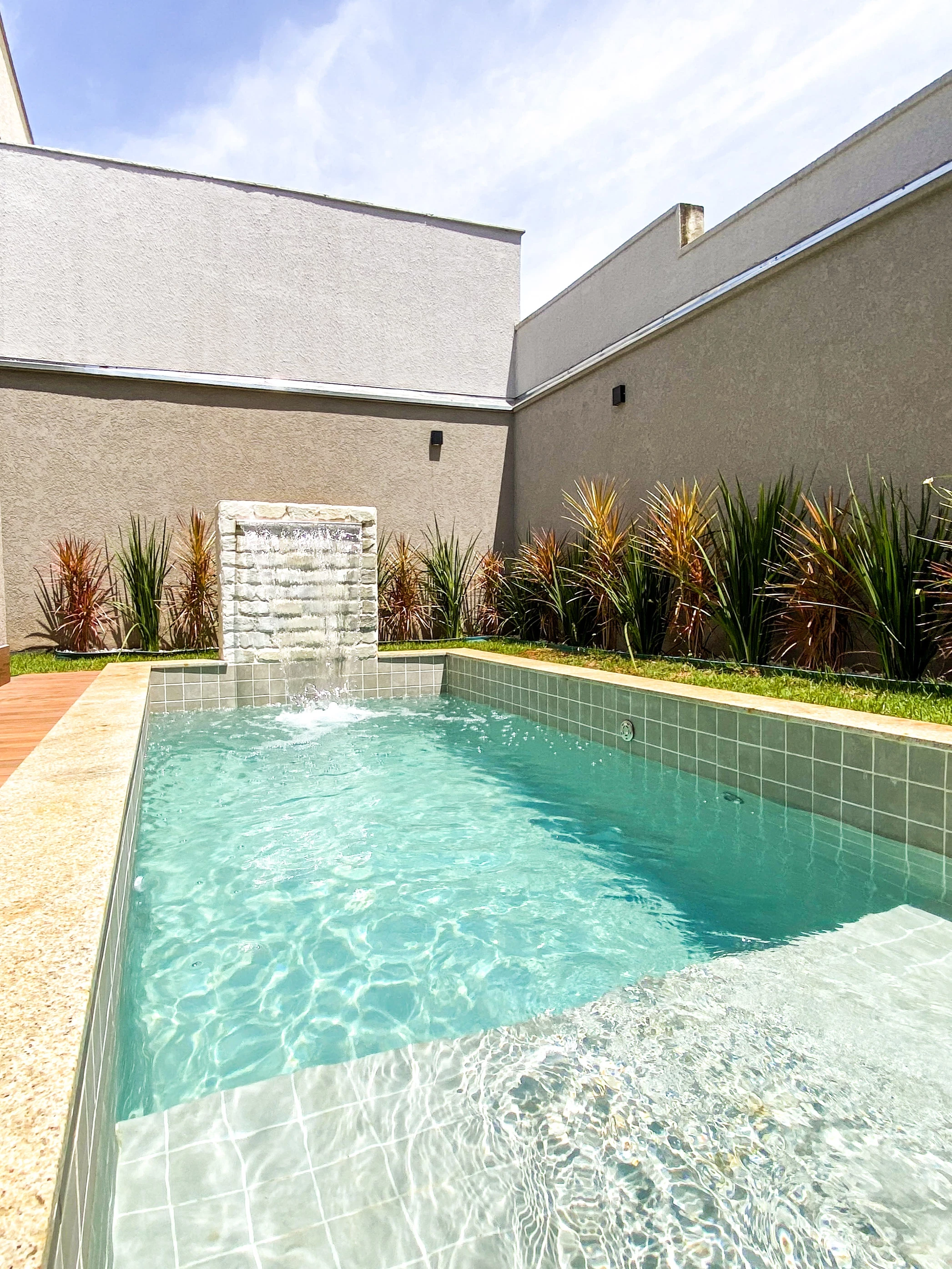 Imagem Casa de Condomínio com 4 Quartos à Venda, 180 m² em Terras Alpha Residencial 1 - Senador Canedo
