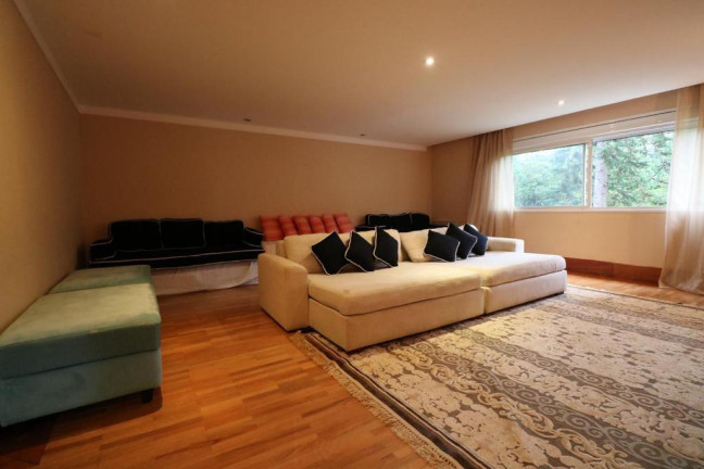Imagem Casa com 5 Quartos à Venda, 500 m² em LOTM - Campos do Jordão