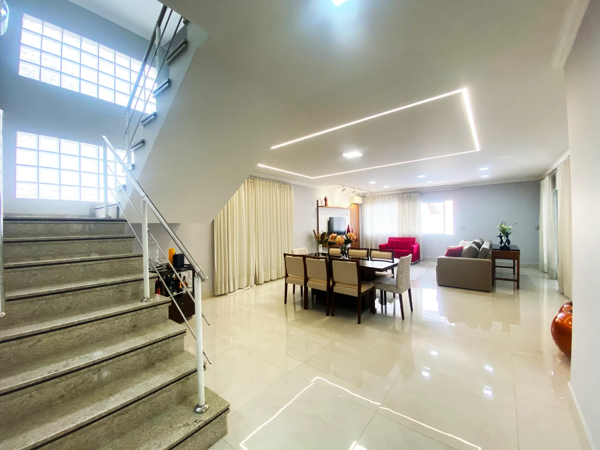 Imagem Casa de Condomínio com 5 Quartos à Venda, 450 m² em Jardim das Colinas - São José dos Campos