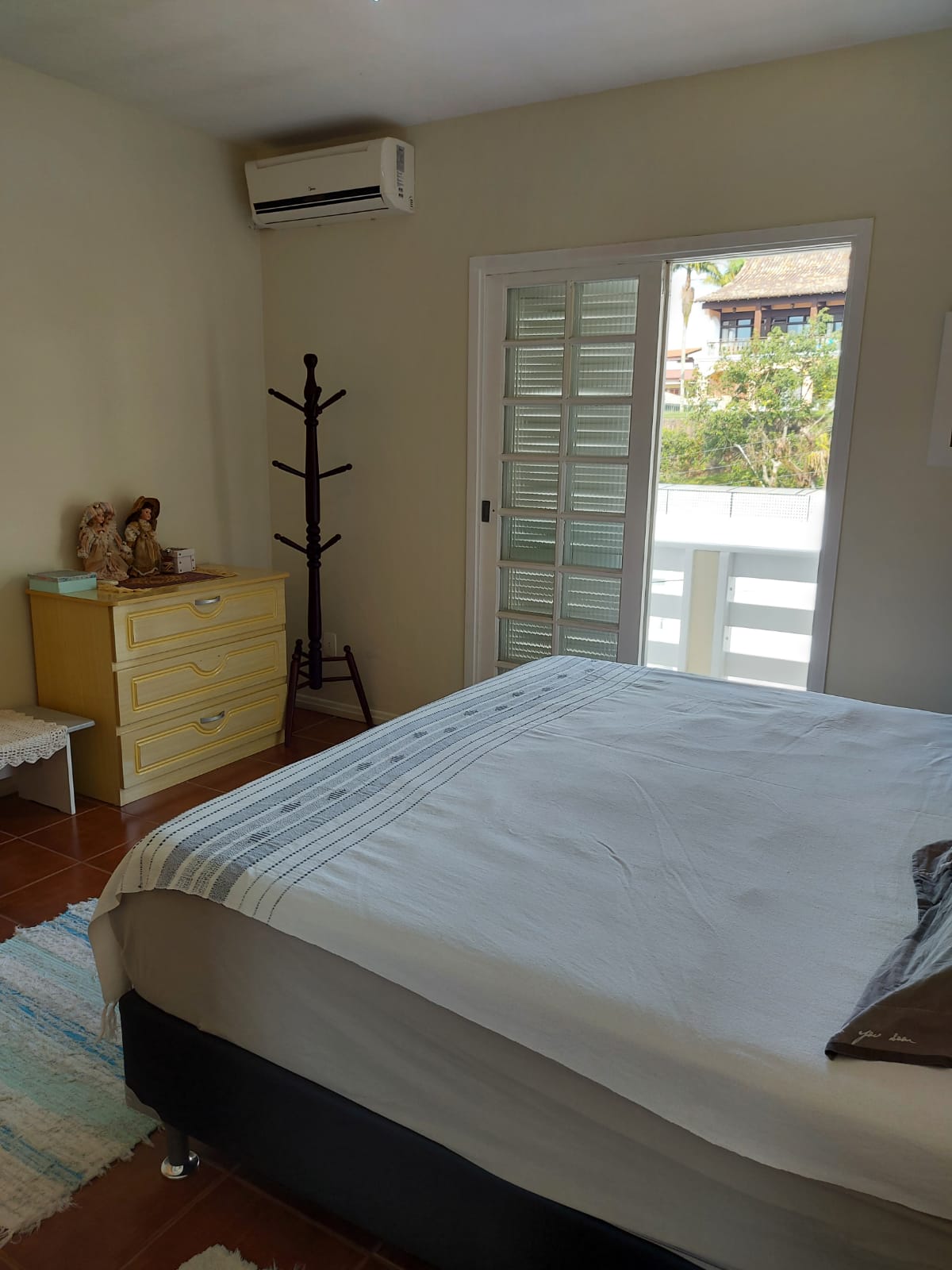 Imagem Casa com 4 Quartos à Venda, 330 m²em Coqueiros - Florianópolis