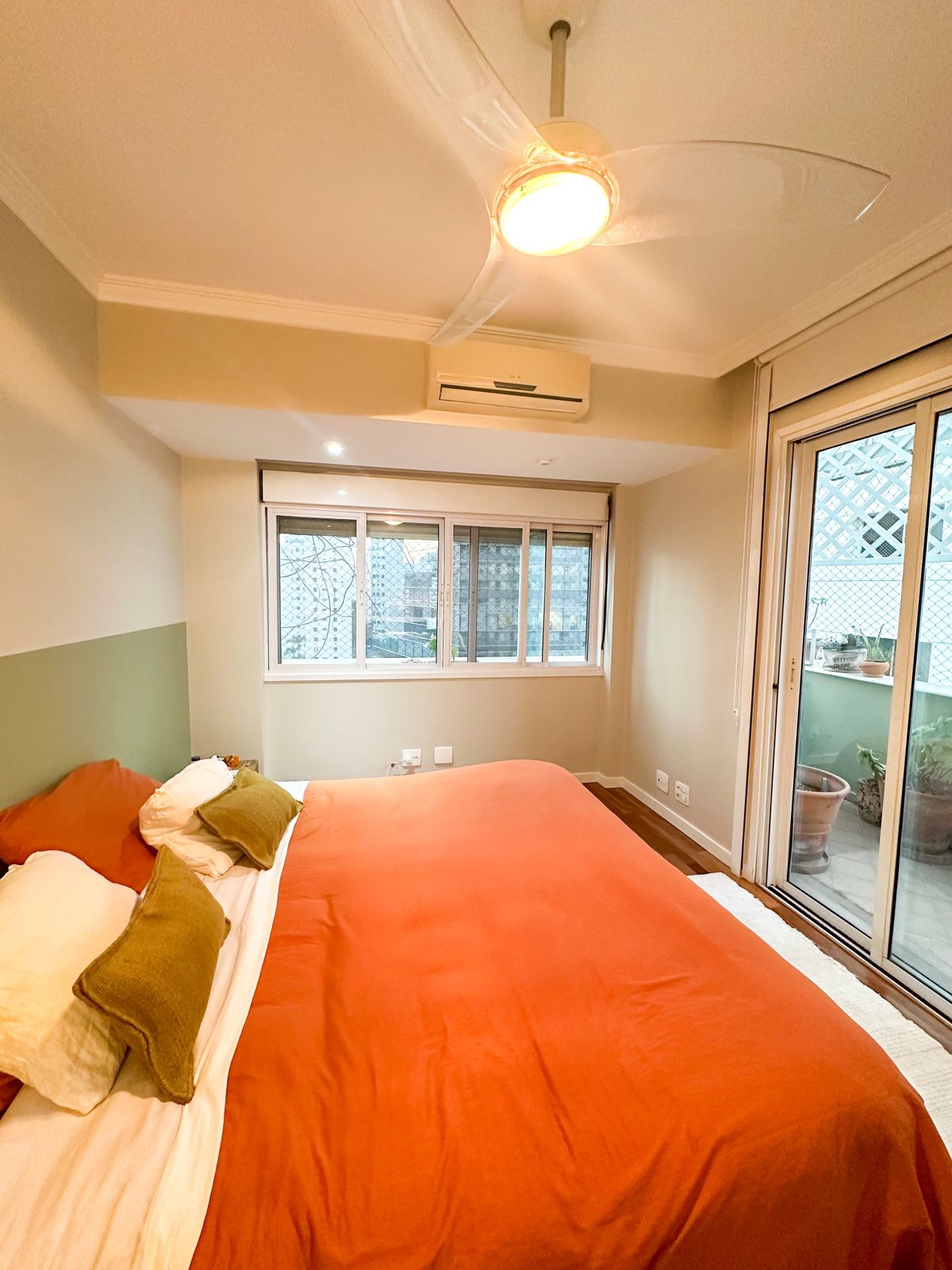Imagem Apartamento com 2 Quartos à Venda, 130 m²em Itaim Bibi - São Paulo