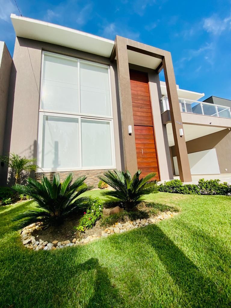 Sobrado com 3 Quartos à Venda, 360 m²em Atlântida Sul - Osório