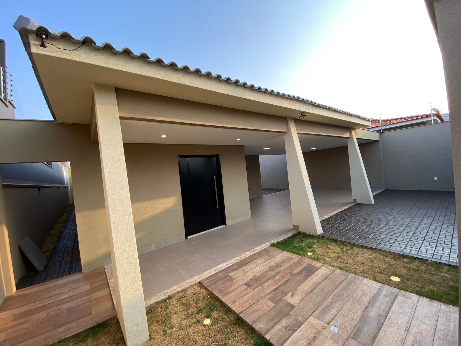 Casa com 3 Quartos à Venda, 240 m²em Setor Morada do Sol - Rio Verde