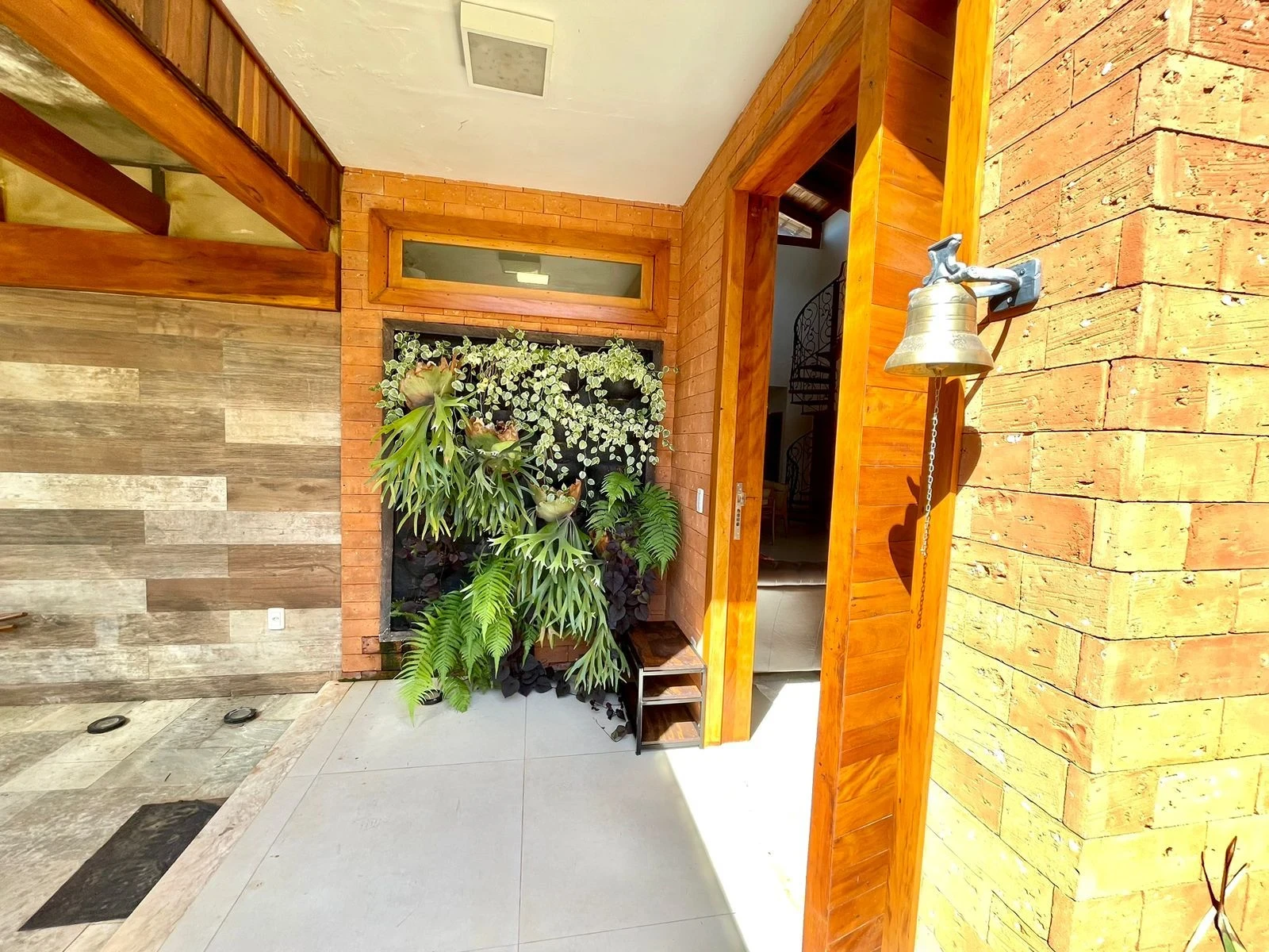 Imagem Casa de Condomínio com 4 Quartos para Alugar, 250 m² em Jardins Munique - Goiânia