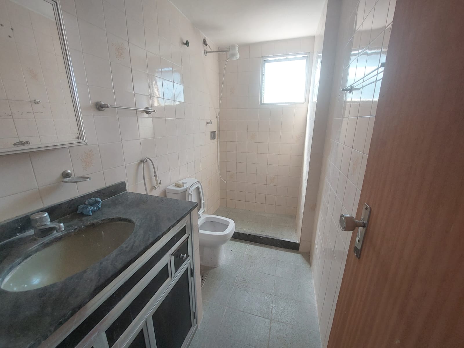 Imagem Apartamento com 2 Quartos à Venda, 62 m²em Mutondo - São Gonçalo