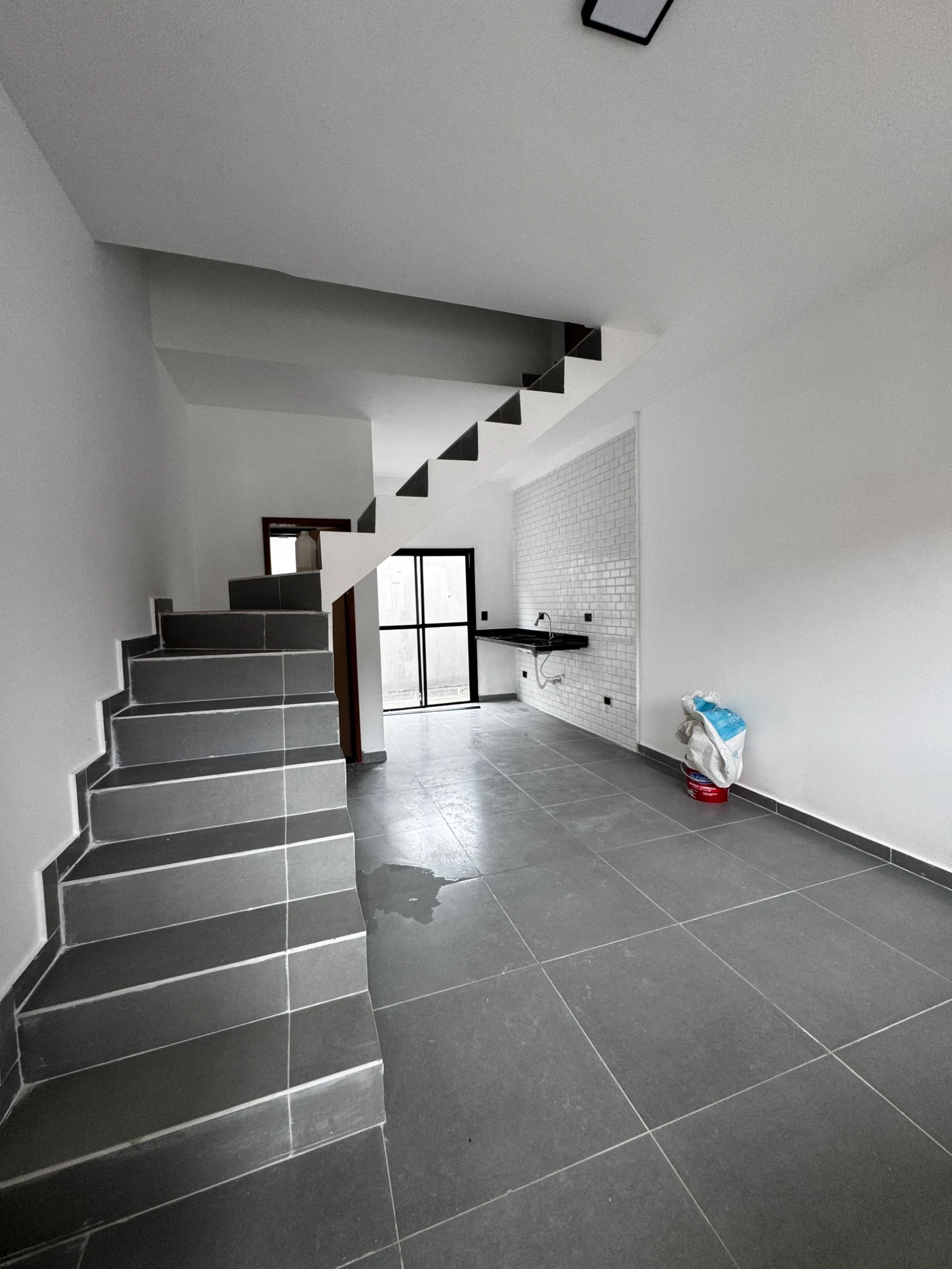 Foto do imóvel: Sobrado com 2 Quartos à Venda, 60 m² em Pontal de Santa Marina - Caraguatatuba