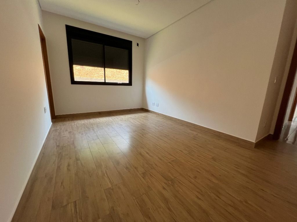 Imagem Casa de Condomínio com 4 Quartos à Venda, 200 m² em  - 