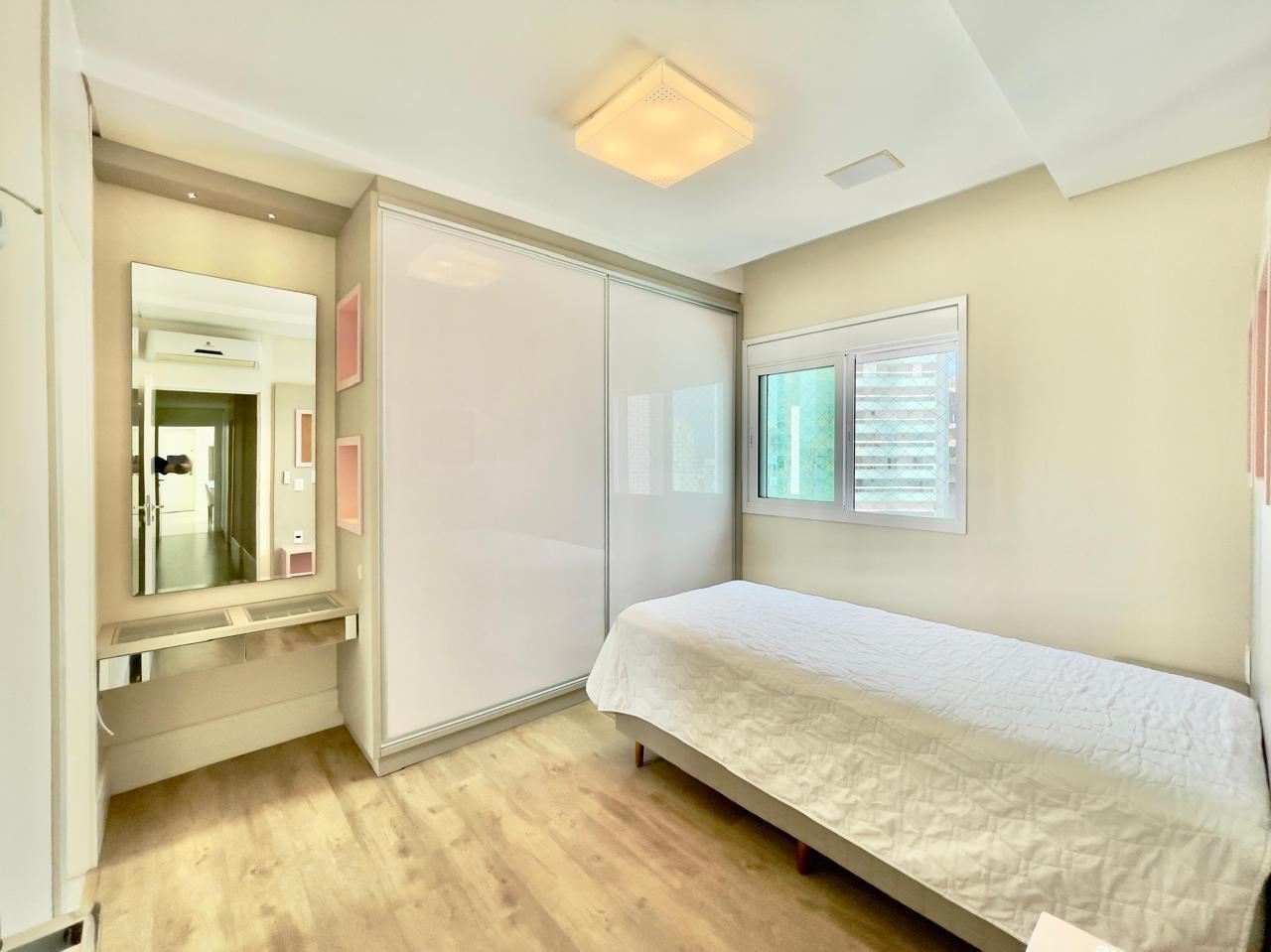 Imagem Apartamento com 4 Quartos à Venda, 162 m²em Centro - Balneário Camboriú