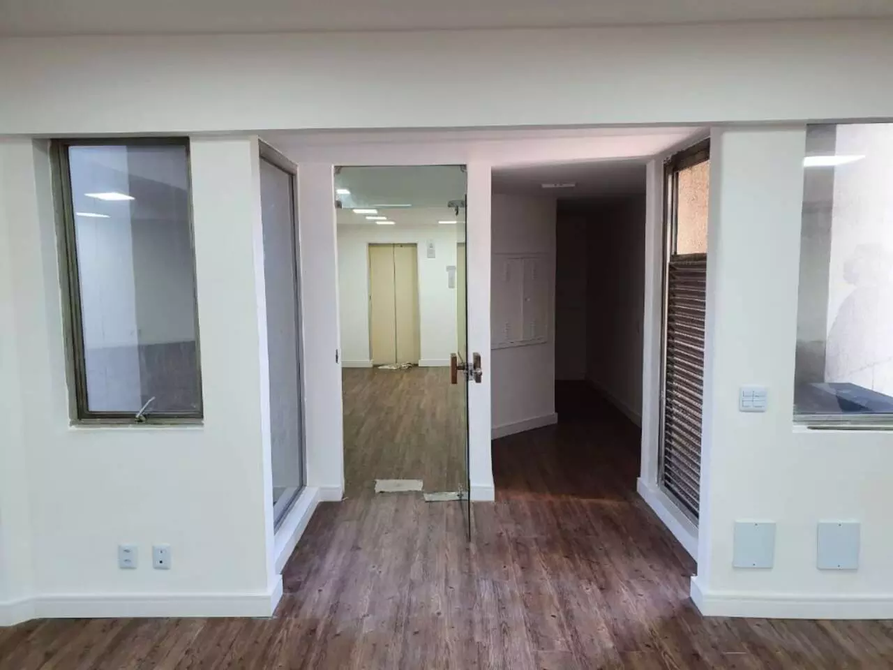 Sala Comercial à Venda ou Locação, 204 m²em Cidade Monções - São Paulo
