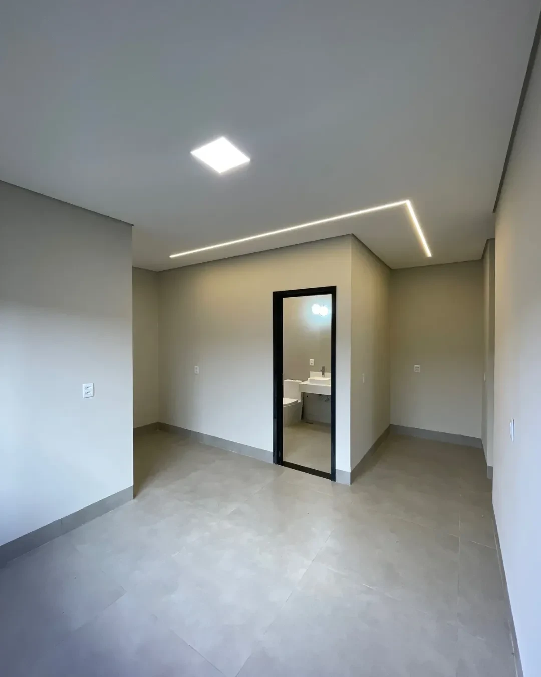 Imagem Casa de Condomínio com 4 Quartos à Venda, 180 metro em Terras Alpha Residencial 1 - Senador Canedo
