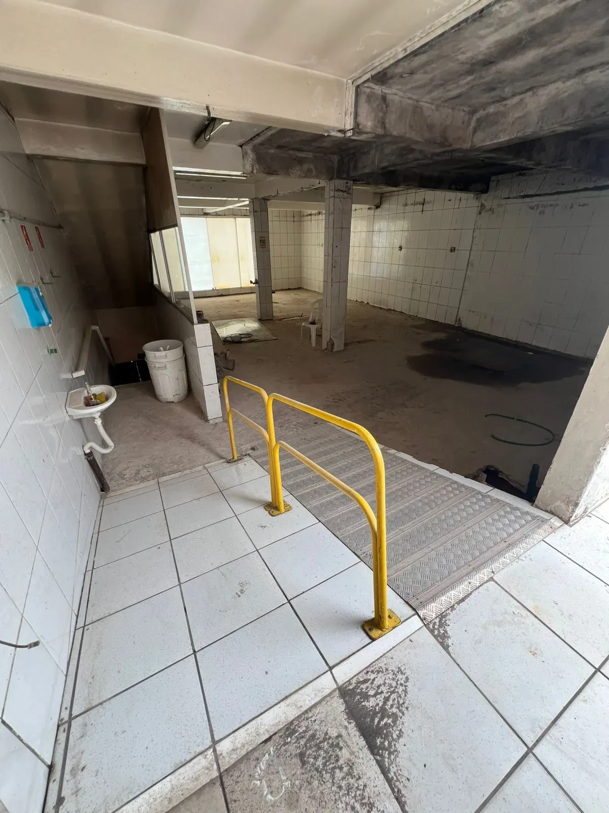 Imagem Galpão para Alugar, 570 m² em Cidade Tupinambá - Guarulhos
