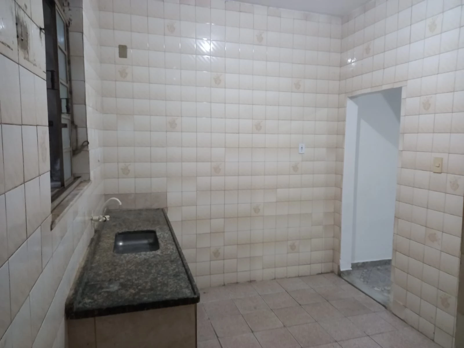 Foto do imóvel: Kitnet com 1 Quarto para Alugar, 35 m² em Realengo - Rio de Janeiro