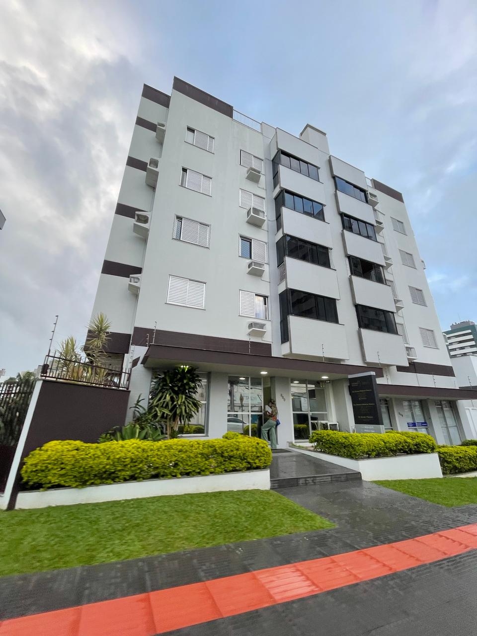 Cobertura com 3 Quartos à Venda, 320 m²em Michel - Criciúma