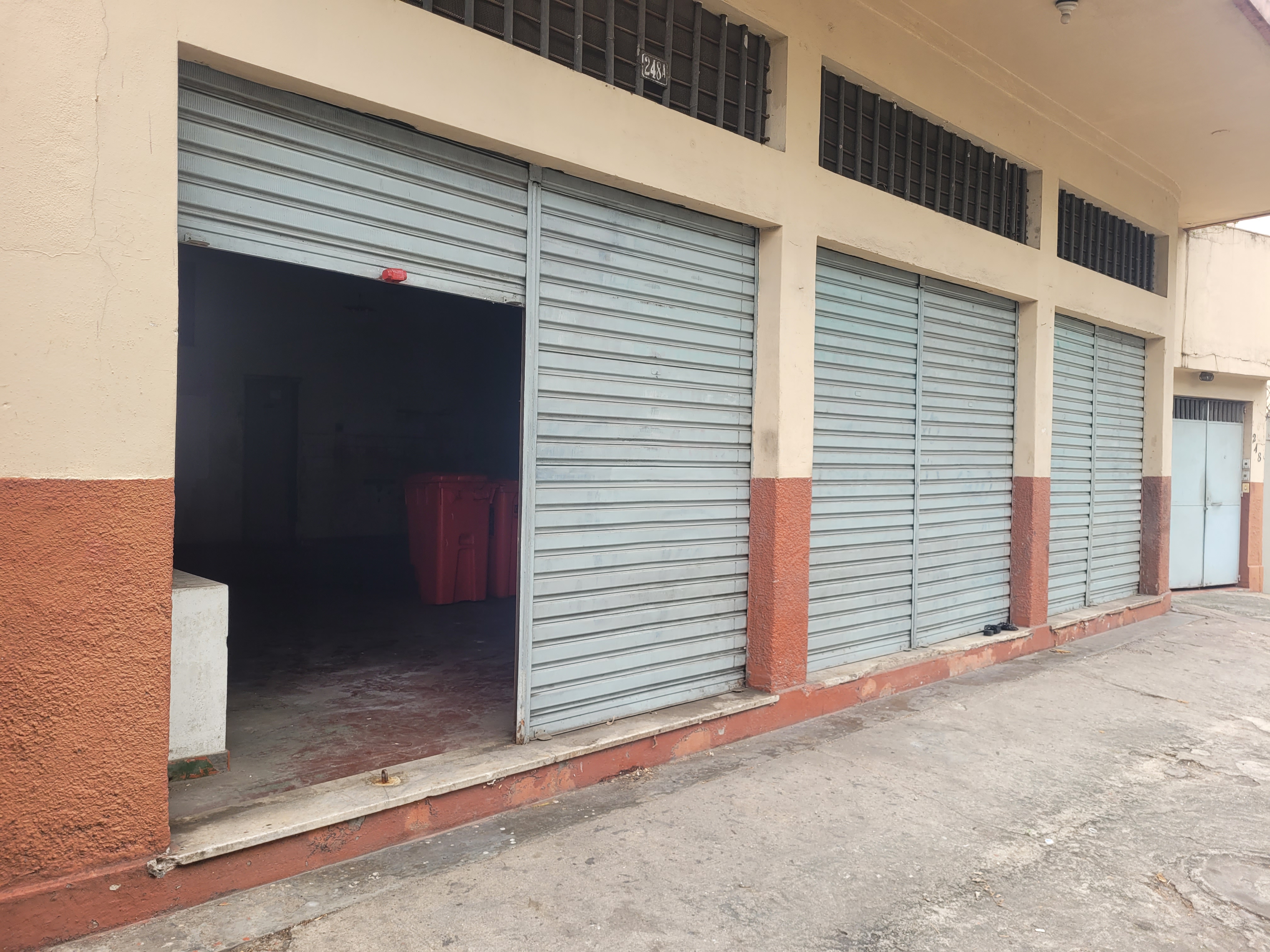 Imagem Loja para Alugar, 90 m² em Taquara - Rio de Janeiro