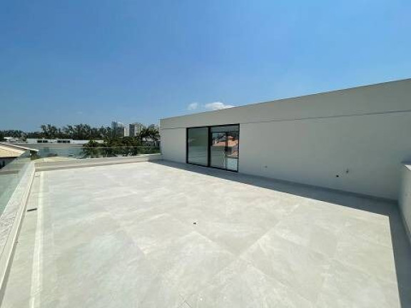 Imagem Casa de Condomínio com 5 Quartos à Venda, 1.100 m² em Barra da Tijuca - Rio de Janeiro