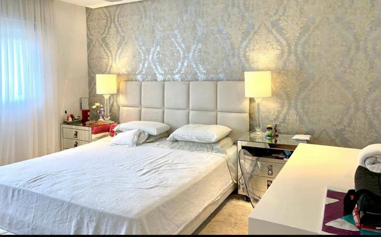 Imagem Casa com 3 Quartos à Venda, 450 m²em Pacaembu - São Paulo