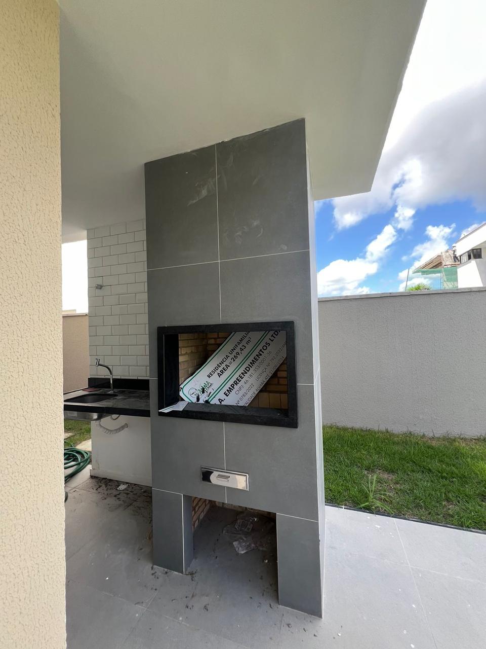 Casa de Condomínio com 4 Quartos à Venda, 295 m² em Cidade Alpha - Eusébio