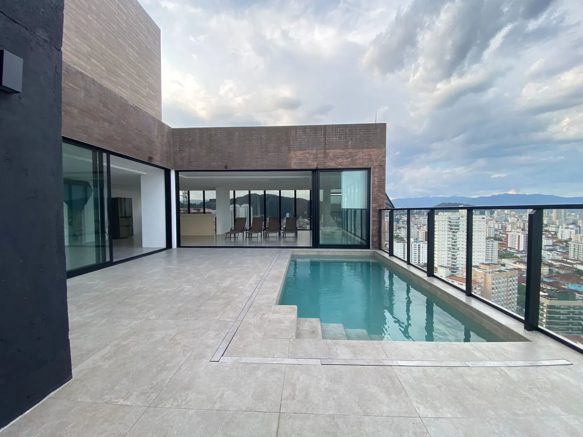 Imagem Cobertura com 4 Quartos à Venda, 320 m² em José Menino - Santos
