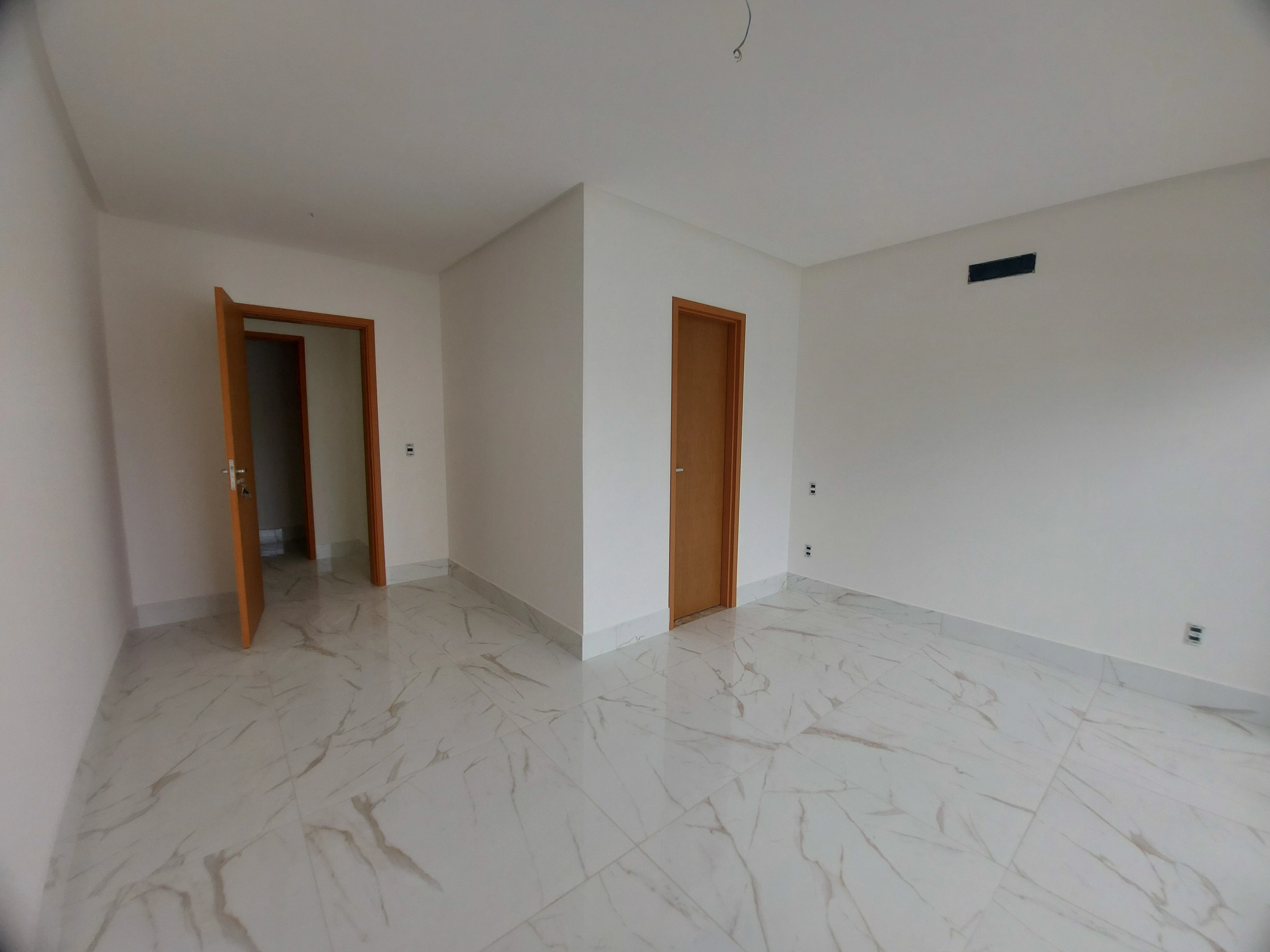 Imagem Casa de Condomínio com 3 Quartos à Venda, 154 m² em Jardim Vitória - Goiânia