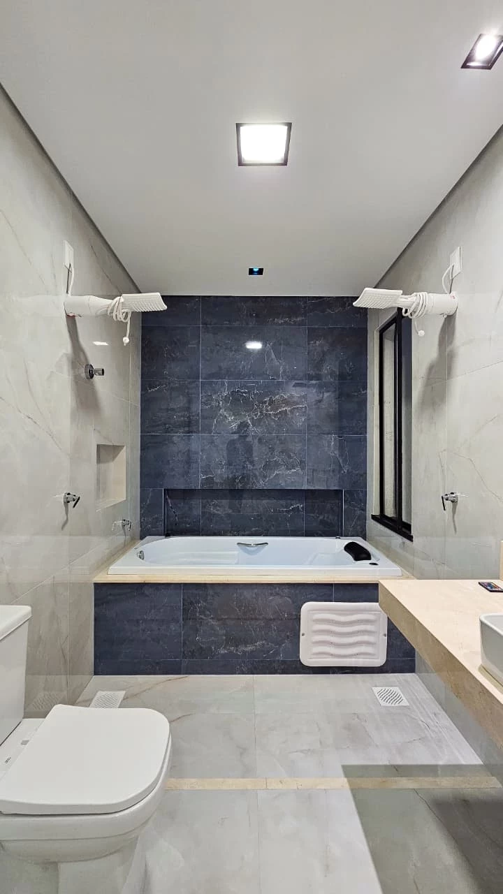 Imagem Casa de Condomínio com 4 Quartos à Venda, 267 m² em Cidade Alpha - Eusébio