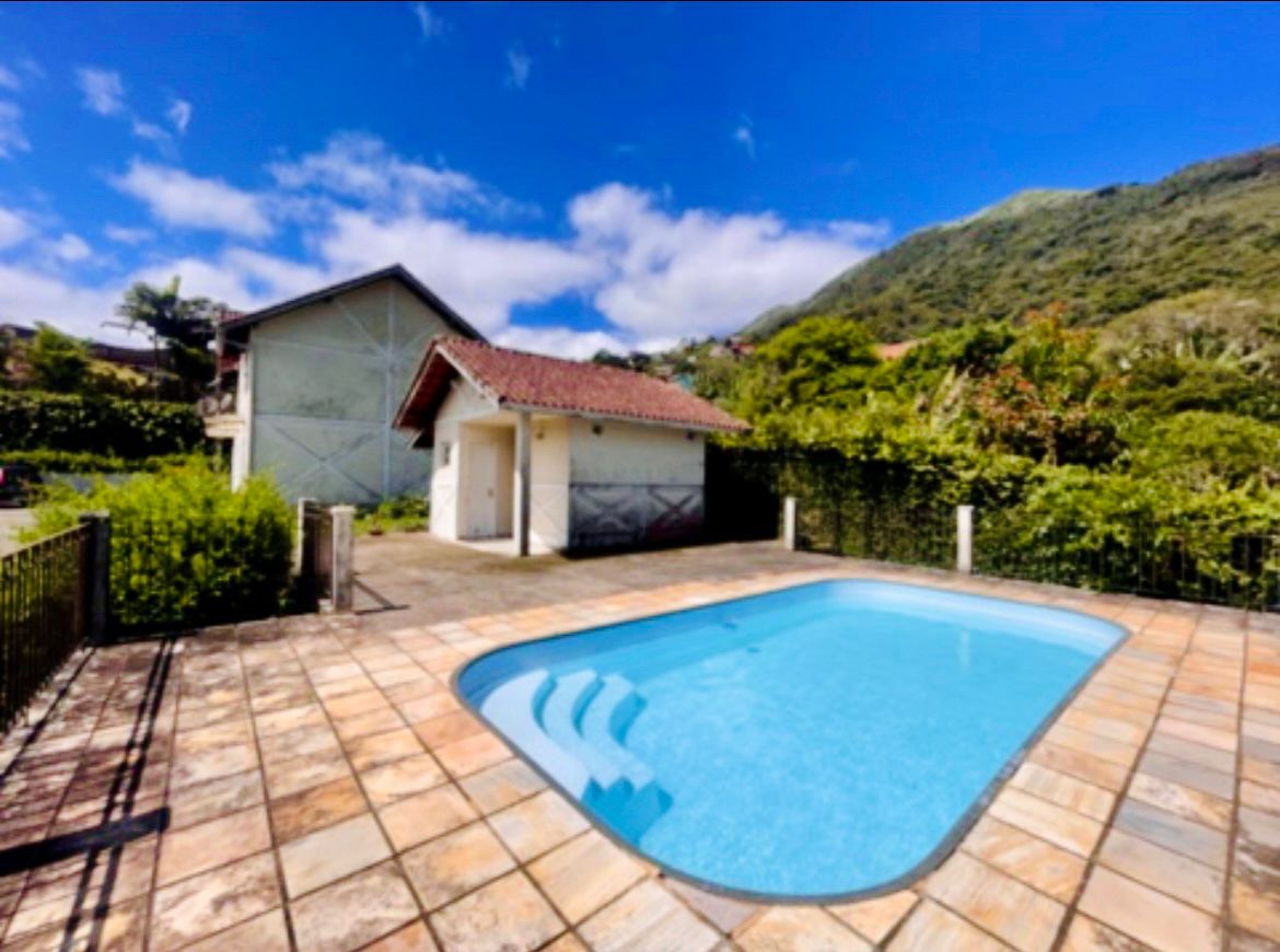 Foto do imóvel: Casa de Condomínio com 2 Quartos à Venda, 65 m²em Barroso - Teresópolis