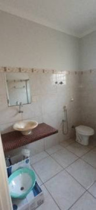 Casa com 3 Quartos à Venda,  em Jardim Brasília - Araçatuba