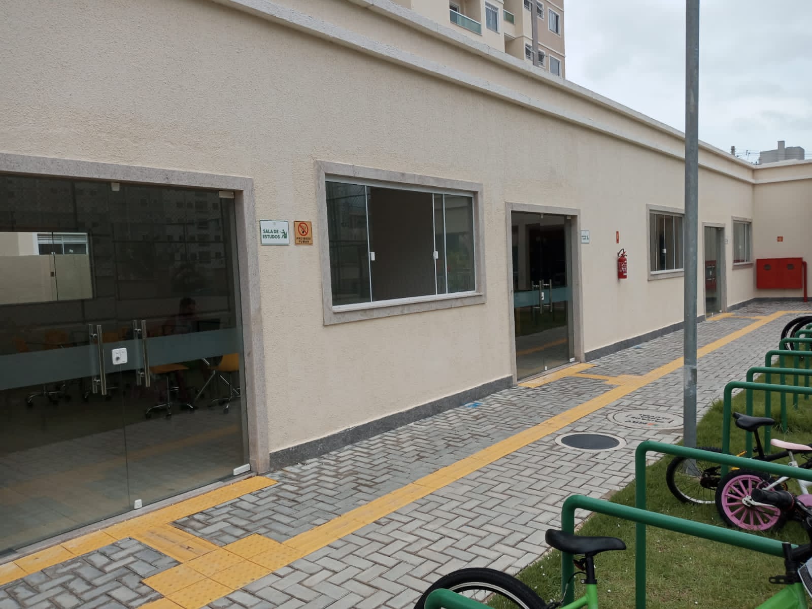 Imagem Apartamento com 2 Quartos para Alugar, 54 m² em Centro - Lauro de Freitas