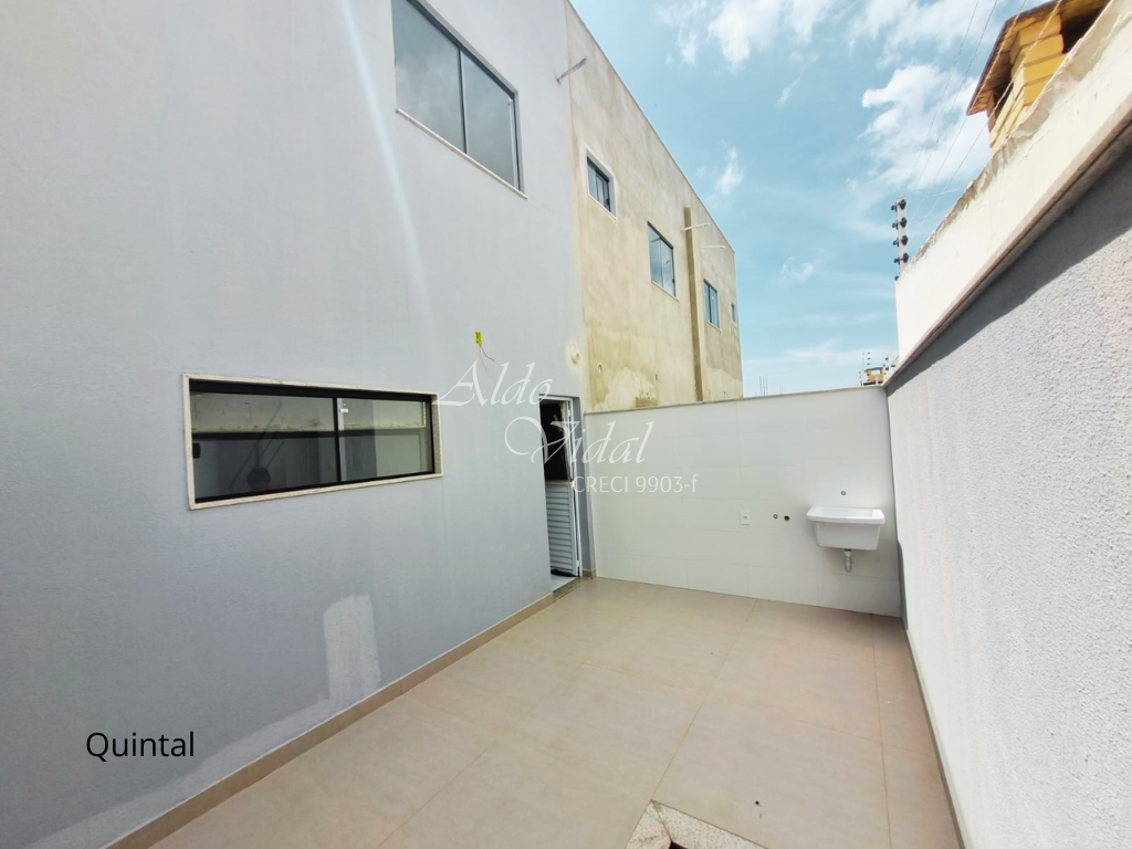 Imagem Casa com 3 Quartos à Venda, 135 m²em Colina de Laranjeiras - Serra