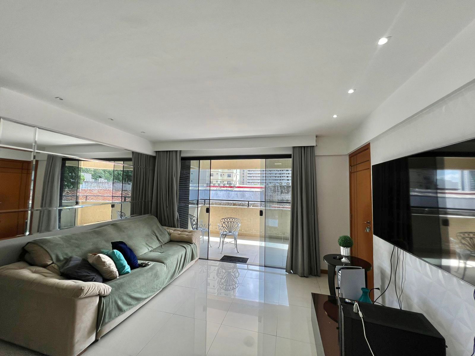Imagem Apartamento com 4 Quartos à Venda, 175 m²em São Brás - Belém